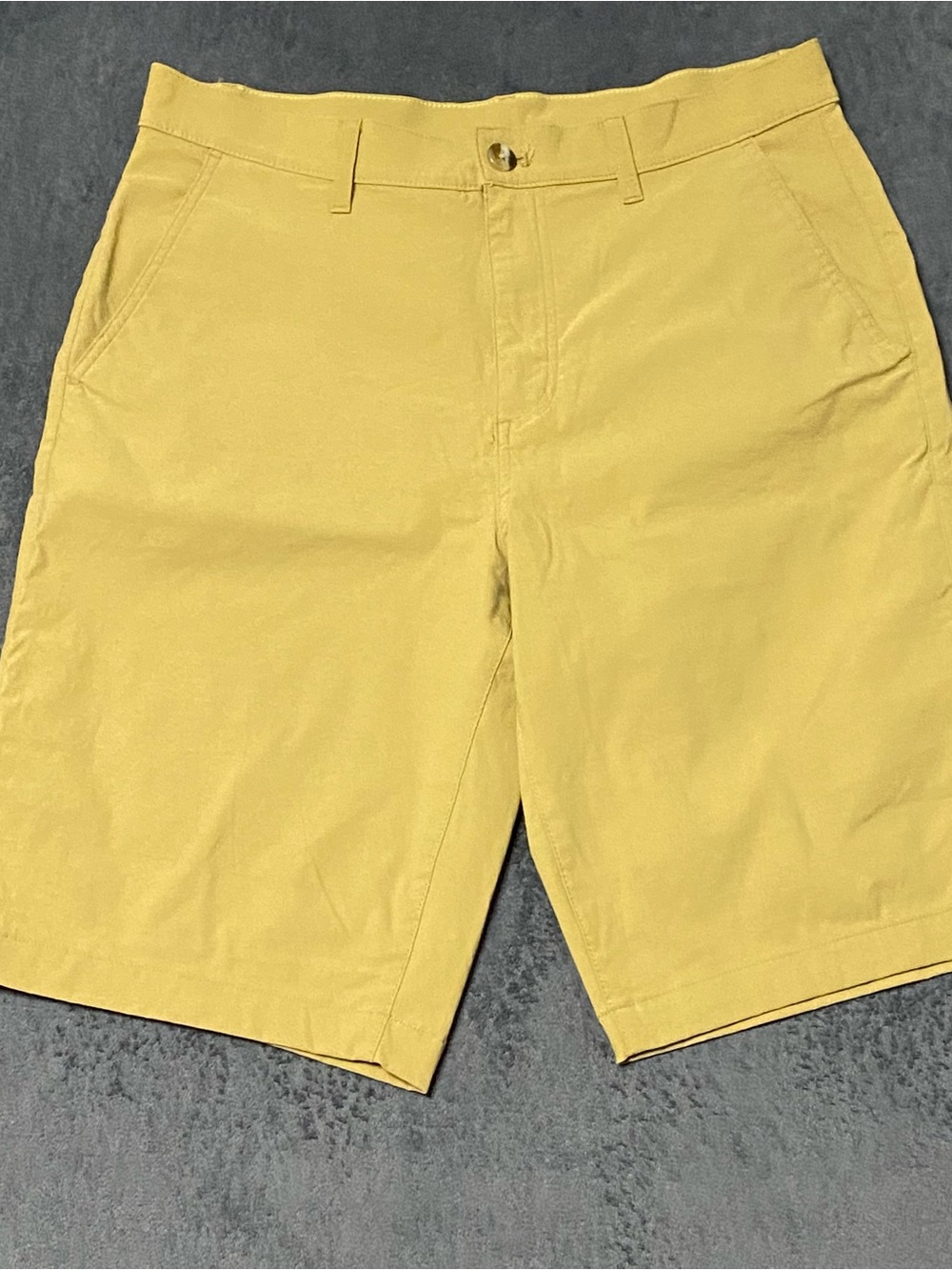 Eddie Bauer Shorts Mens Size 33 Beige Takeoff Chino Outdoor Stretch Nylon Casual